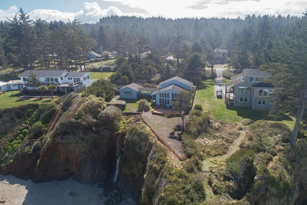 #Stayinmydistrict Cape Arago Sanctuary At The Sea Coos Bay Exterior photo